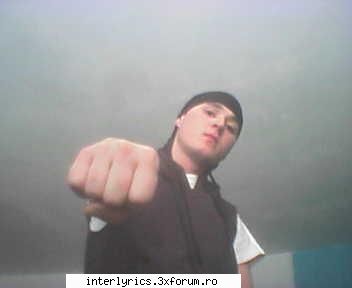 InterLyrics - lessrain... nu mai da comparatii cu mai marii hip - http://interlyrics.3x.ro/   Noul Forum !!